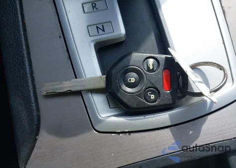 2013 Subaru Outback 3.6R Limited z USA, uszkodzony, nr VIN 4S4BRDJC3D2287192